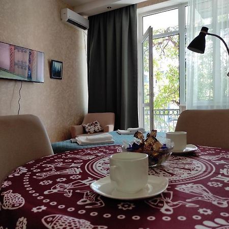 Tranquil Apartment In Vake Tiflis Dış mekan fotoğraf