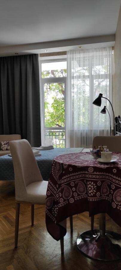 Tranquil Apartment In Vake Tiflis Dış mekan fotoğraf
