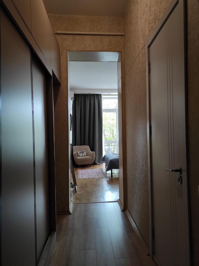 Tranquil Apartment In Vake Tiflis Dış mekan fotoğraf