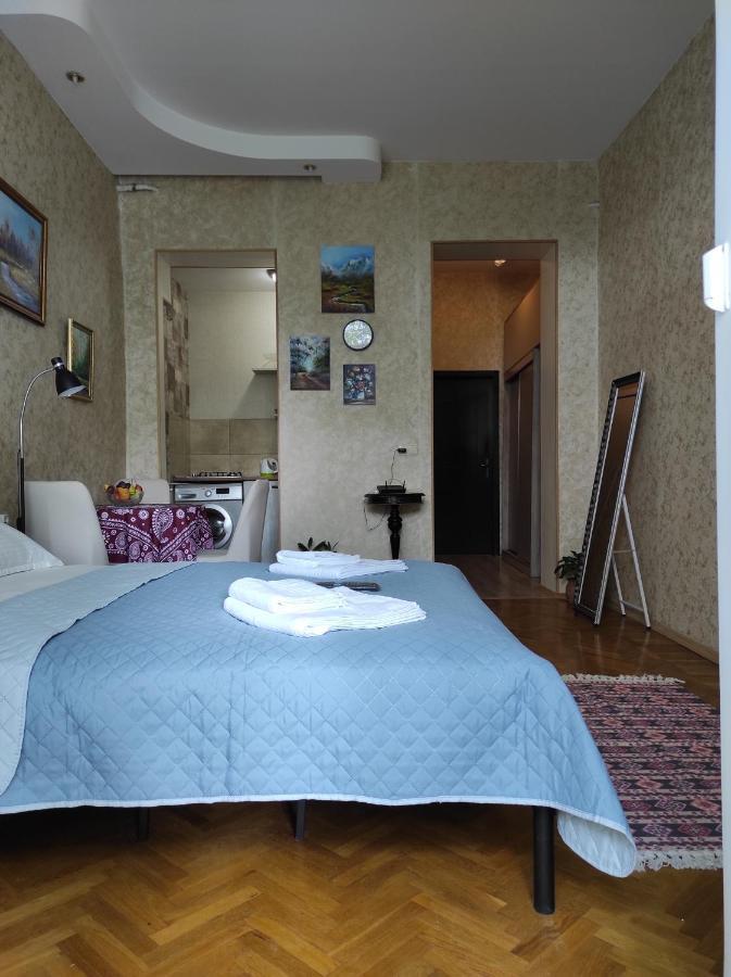 Tranquil Apartment In Vake Tiflis Dış mekan fotoğraf