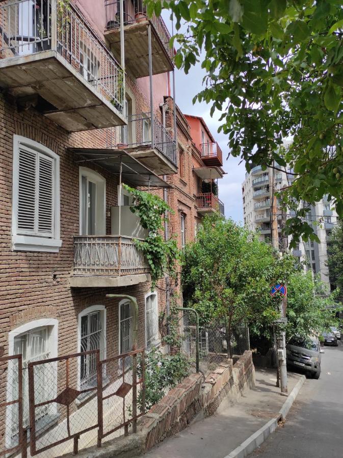 Tranquil Apartment In Vake Tiflis Dış mekan fotoğraf